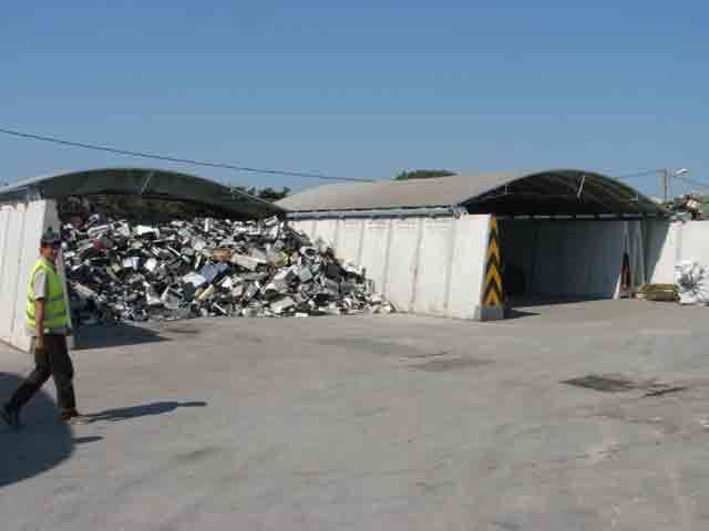 Couverture amovible pour stockage de DEEE